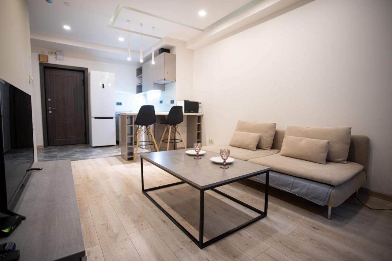 Fantastic Apartments Near Republic Square, Perfect Location, Mystreet Company Ереван Экстерьер фото