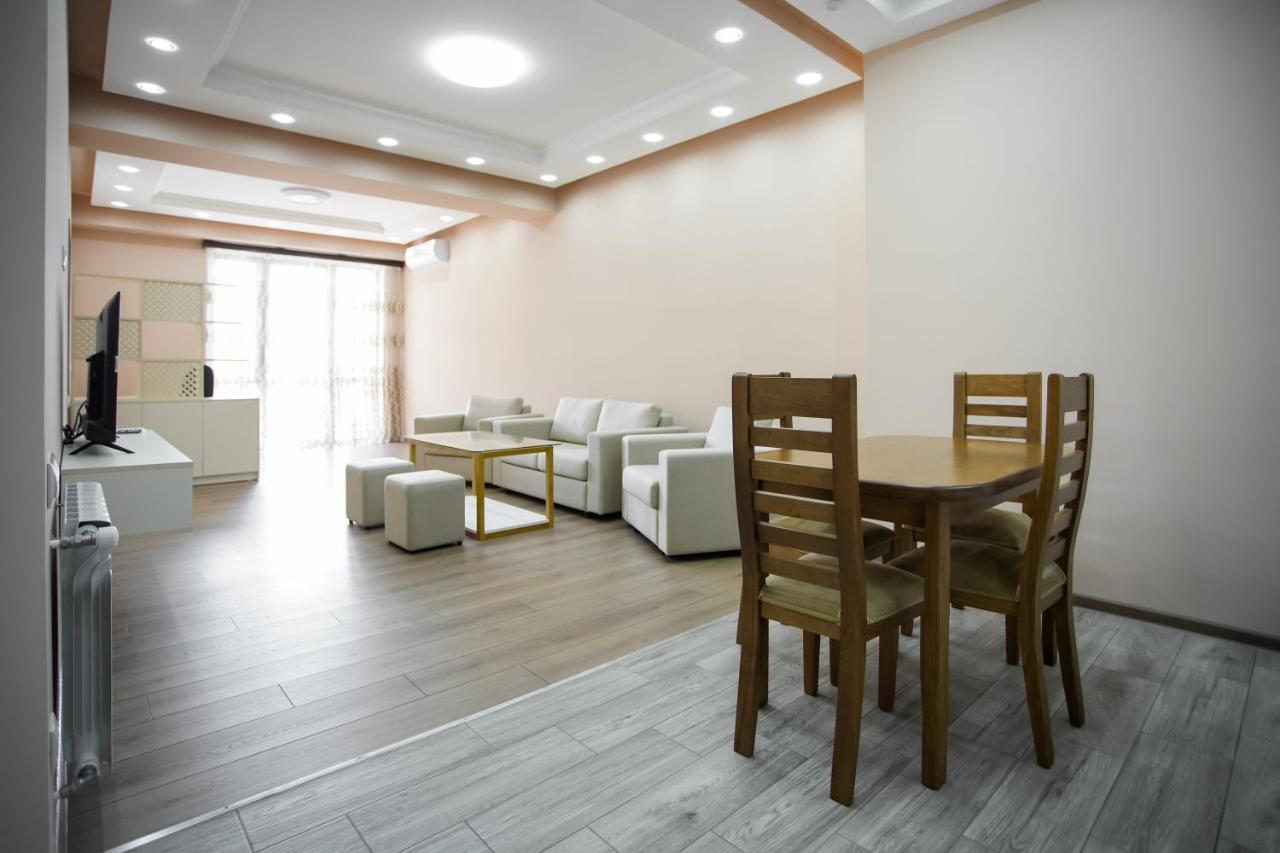 Fantastic Apartments Near Republic Square, Perfect Location, Mystreet Company Ереван Экстерьер фото