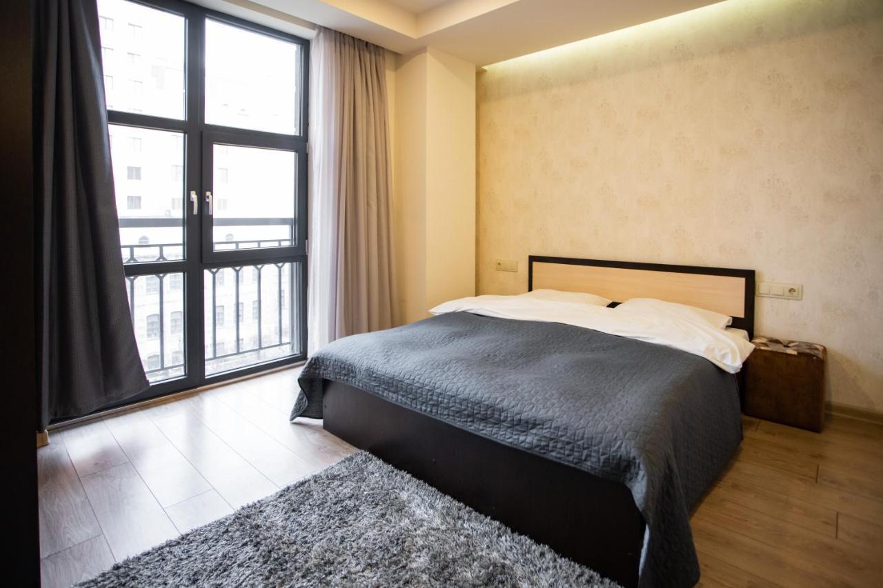 Fantastic Apartments Near Republic Square, Perfect Location, Mystreet Company Ереван Экстерьер фото