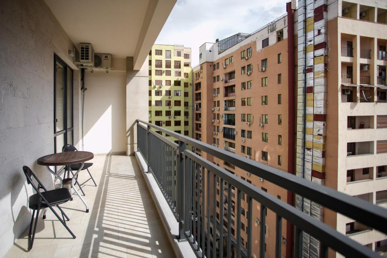 Fantastic Apartments Near Republic Square, Perfect Location, Mystreet Company Ереван Экстерьер фото