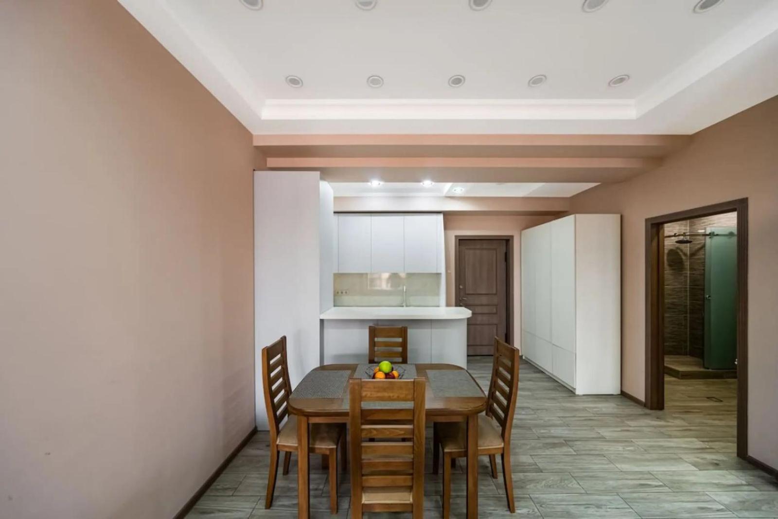 Fantastic Apartments Near Republic Square, Perfect Location, Mystreet Company Ереван Экстерьер фото